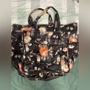 LESPORTSAC Black Hawaiian Floral Insulated Weekender Travel Bag